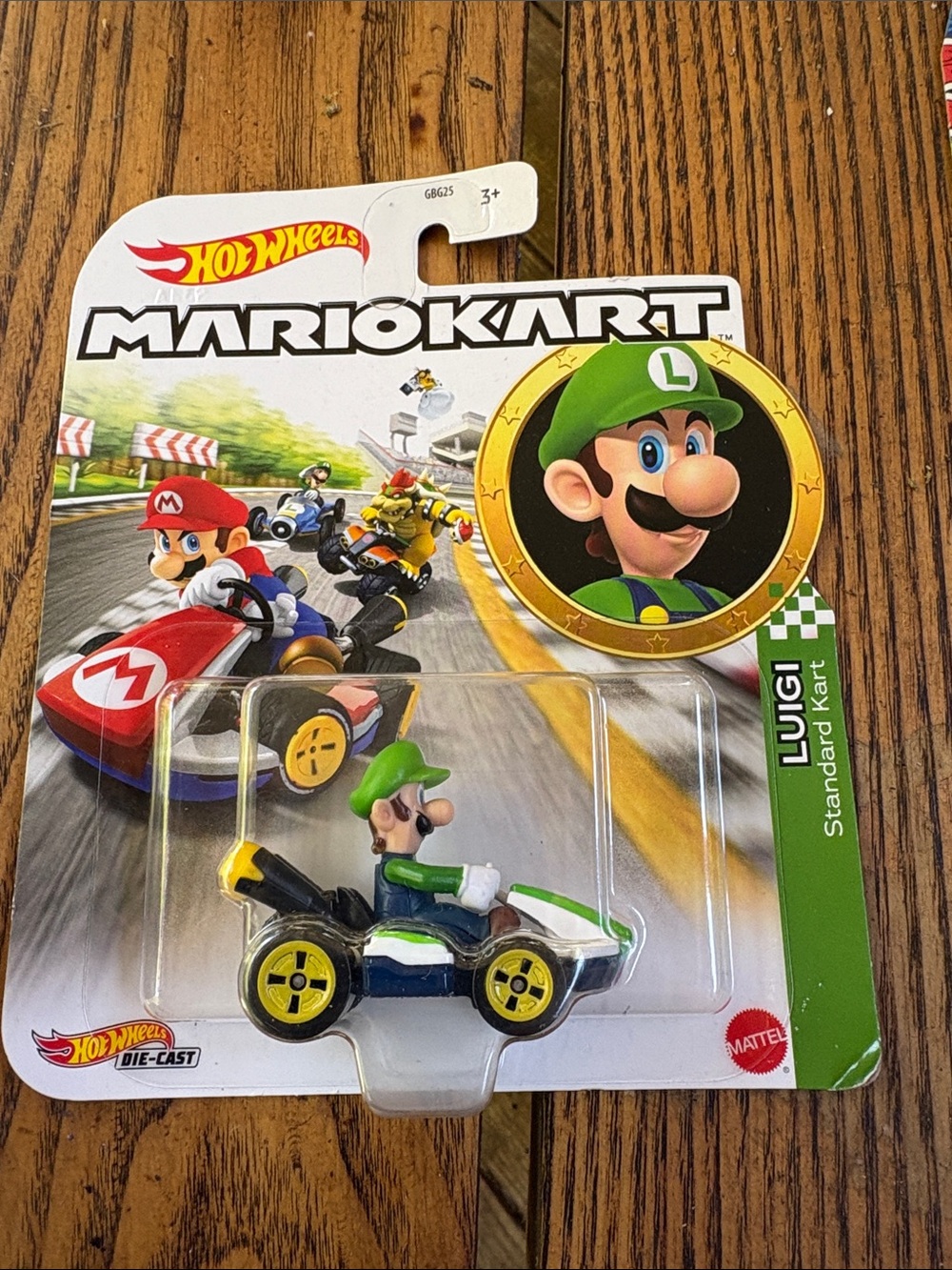 Hot Wheels Mario Kart Die Cast Car Luigi Standard Kart